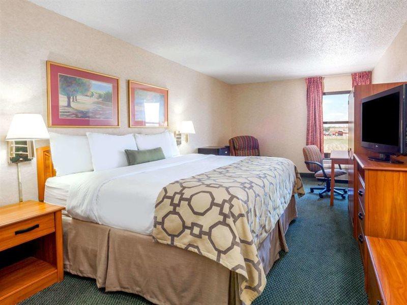 Baymont By Wyndham Amarillo East Hotel Buitenkant foto