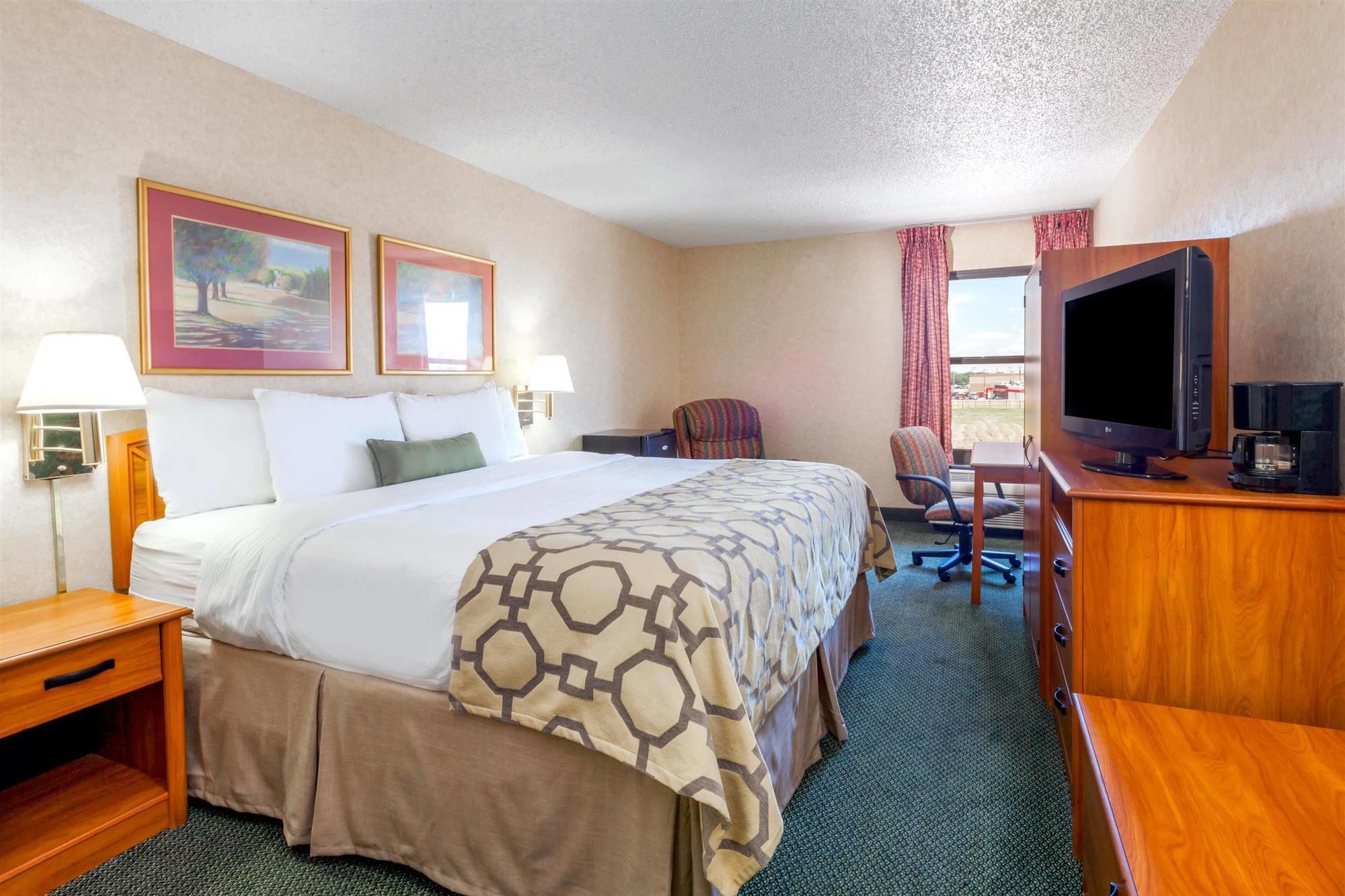 Baymont By Wyndham Amarillo East Hotel Buitenkant foto