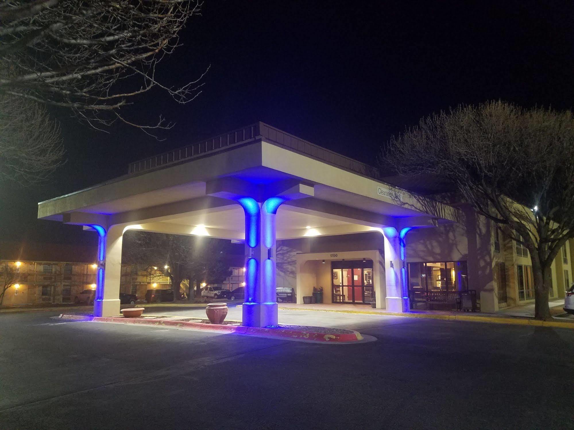 Baymont By Wyndham Amarillo East Hotel Buitenkant foto